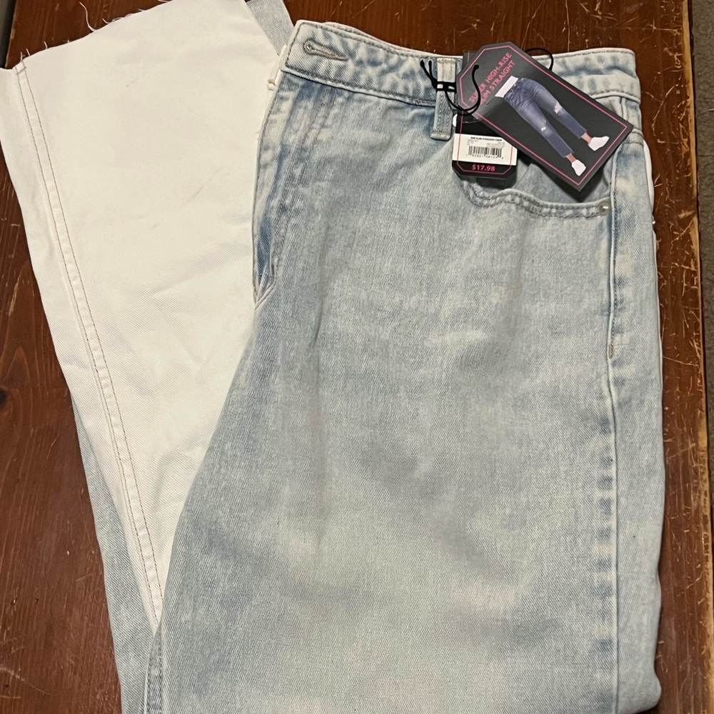 Two tone mom jeans 🎂